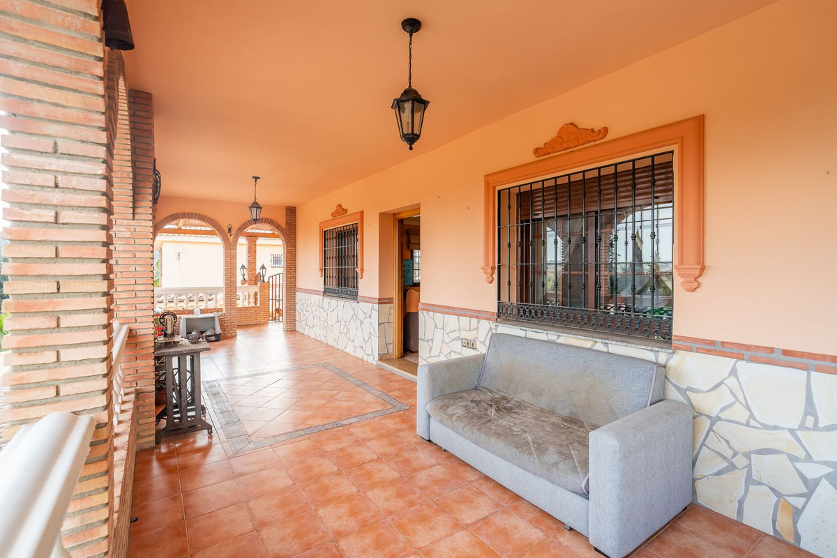 Se vende Villa - Chalet de 5 dormitorios en Costa Del Sol, Málaga, España