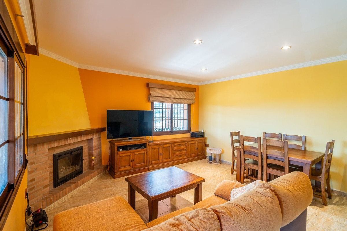 Se vende Villa - Chalet de 5 dormitorios en Costa Del Sol, Málaga, España
