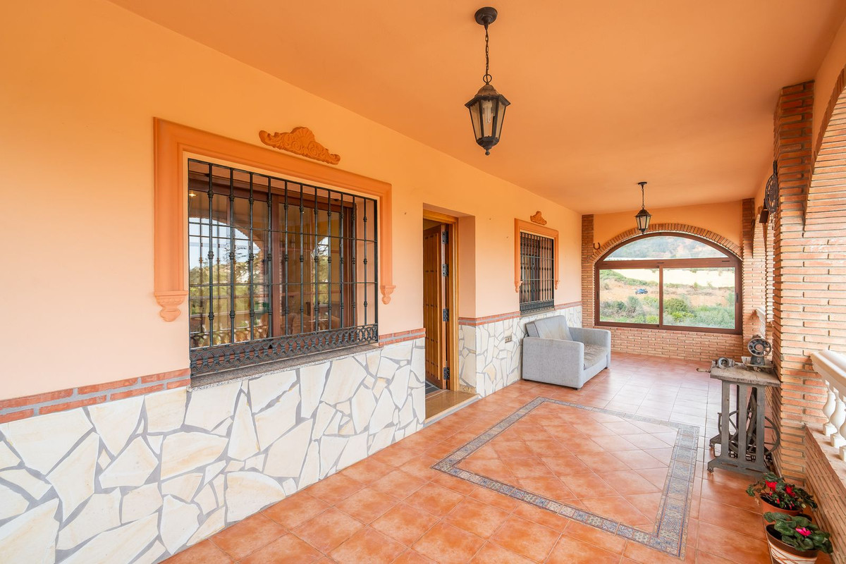 Se vende Villa - Chalet de 5 dormitorios en Costa Del Sol, Málaga, España