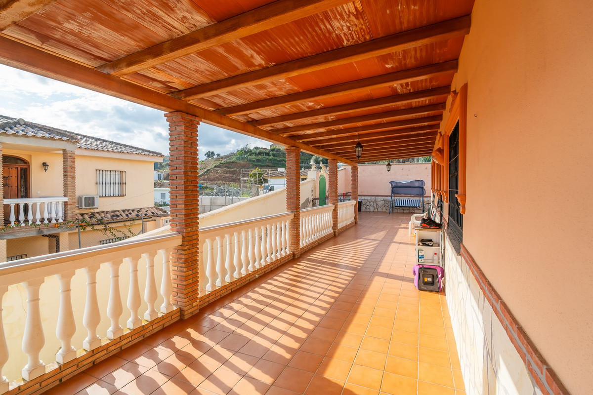 Se vende Villa - Chalet de 5 dormitorios en Costa Del Sol, Málaga, España