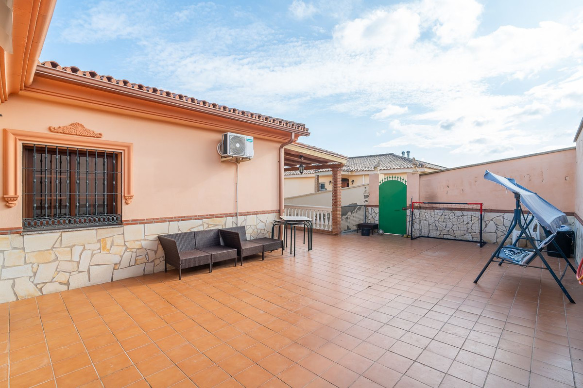 Se vende Villa - Chalet de 5 dormitorios en Costa Del Sol, Málaga, España