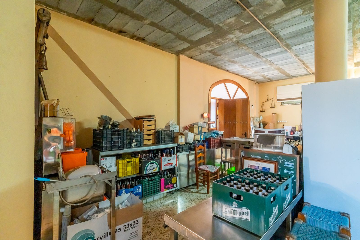 Se vende Villa - Chalet de 5 dormitorios en Costa Del Sol, Málaga, España