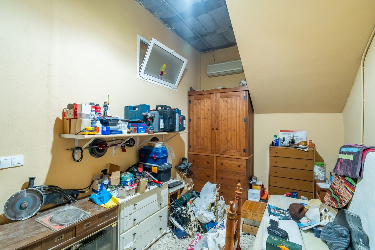 Se vende Villa - Chalet de 5 dormitorios en Costa Del Sol, Málaga, España