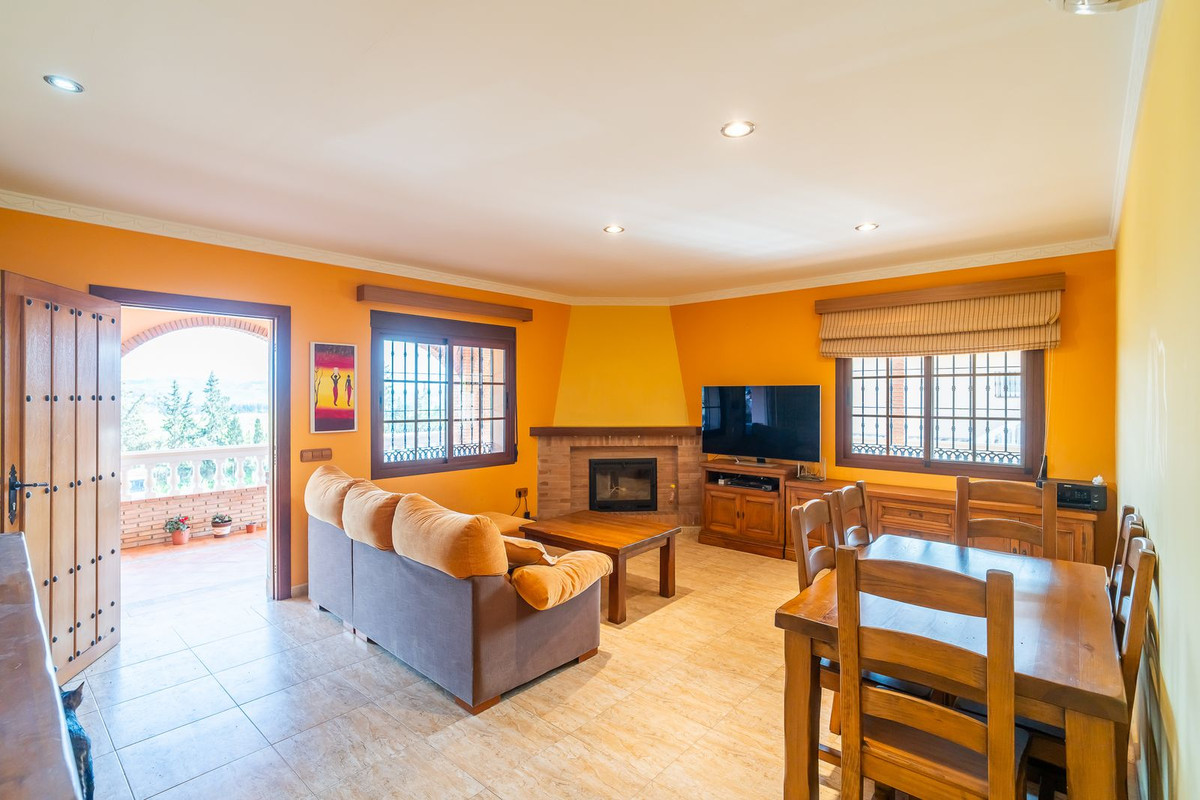 Se vende Villa - Chalet de 5 dormitorios en Costa Del Sol, Málaga, España