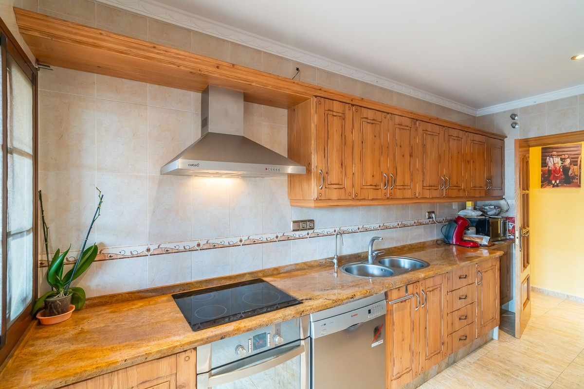 Se vende Villa - Chalet de 5 dormitorios en Costa Del Sol, Málaga, España