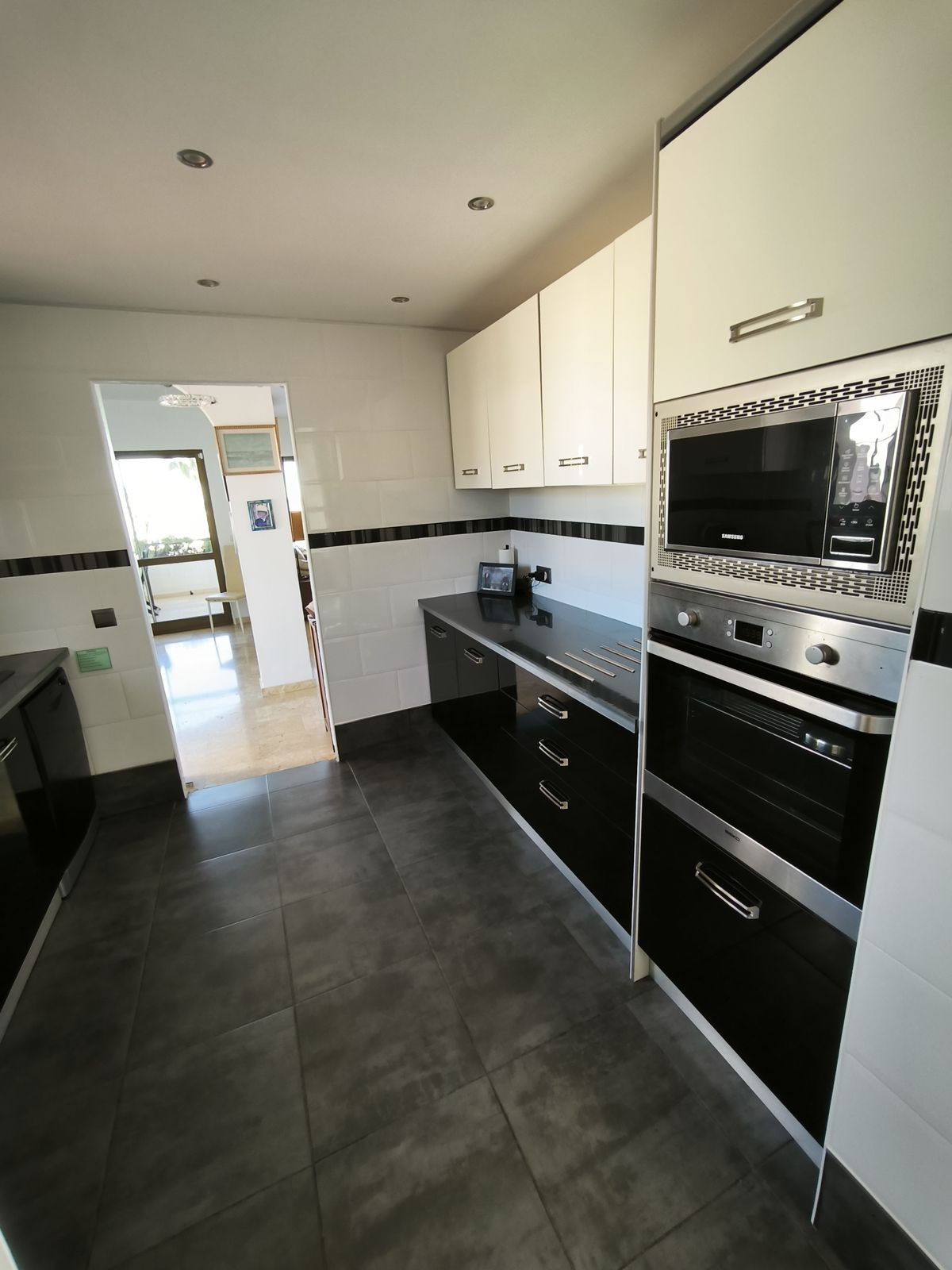 5 Bed Townhouse for sale in Cerros Del Aguila Costa Del Sol, Málaga, Spain