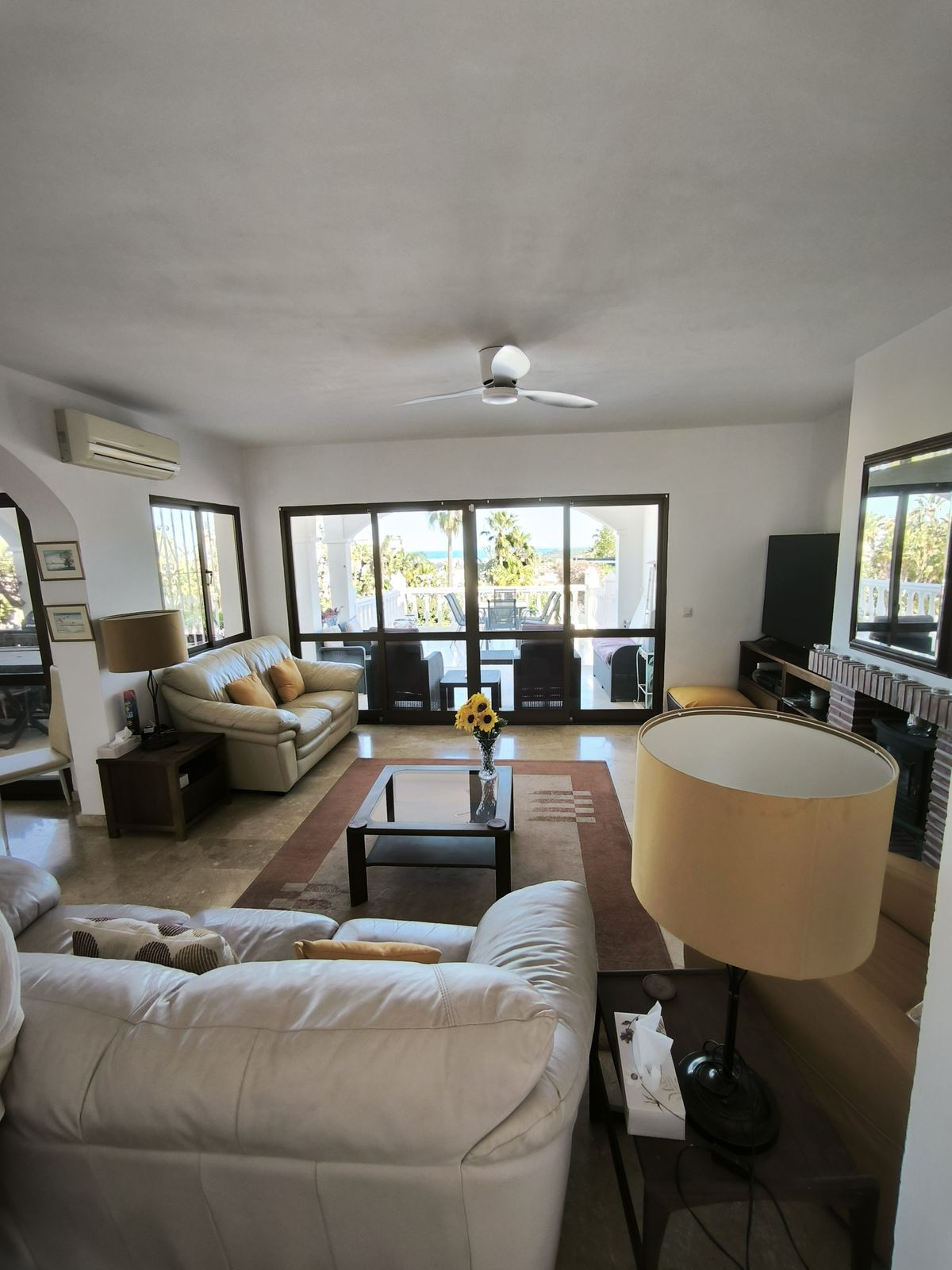 5 Bed Townhouse for sale in Cerros Del Aguila Costa Del Sol, Málaga, Spain