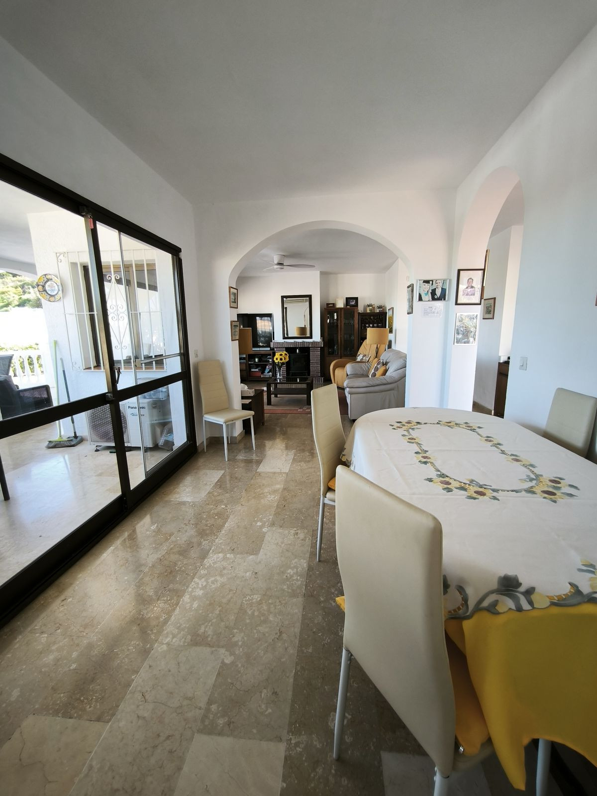 5 Bed Townhouse for sale in Cerros Del Aguila Costa Del Sol, Málaga, Spain