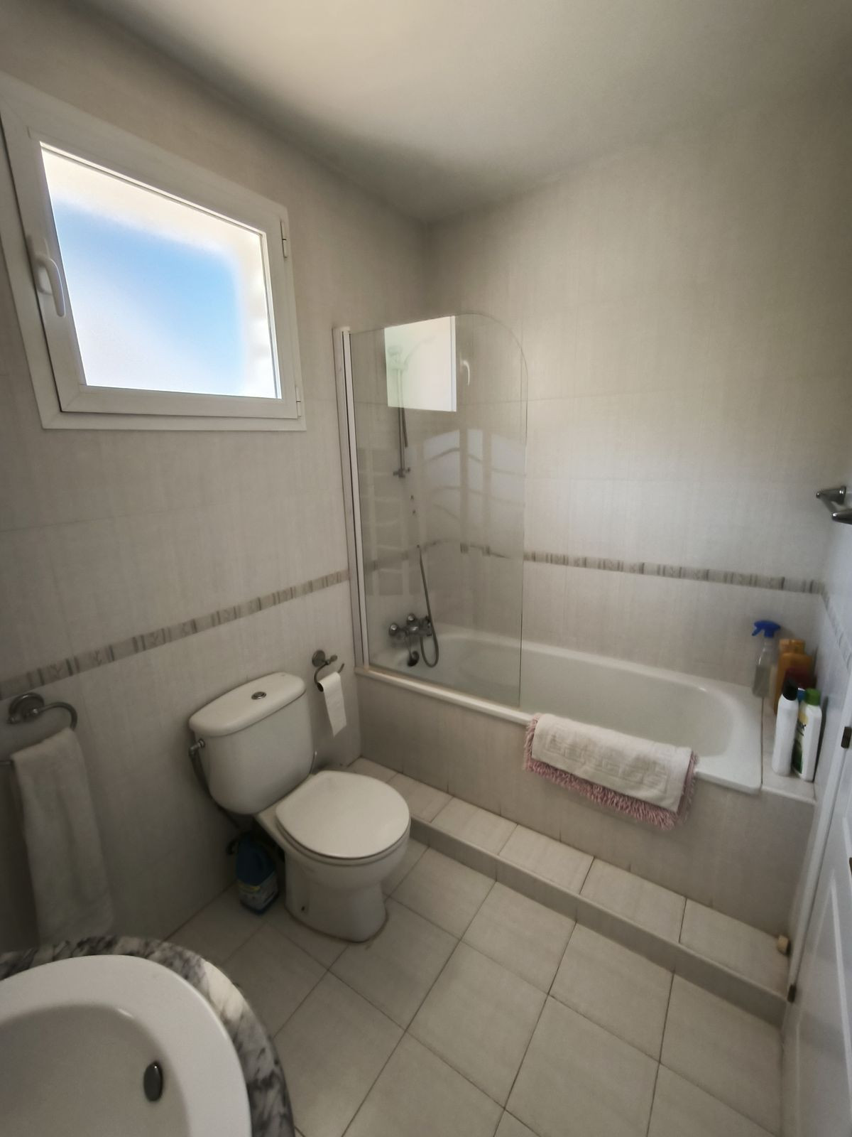 5 Bed Townhouse for sale in Cerros Del Aguila Costa Del Sol, Málaga, Spain