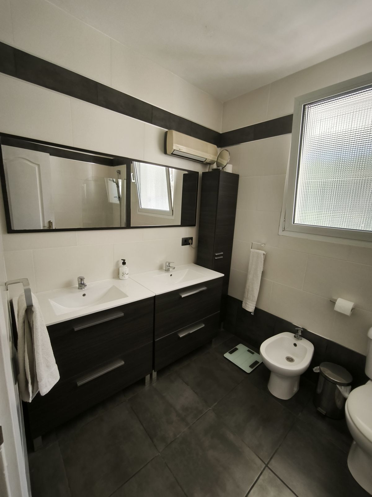 5 Bed Townhouse for sale in Cerros Del Aguila Costa Del Sol, Málaga, Spain