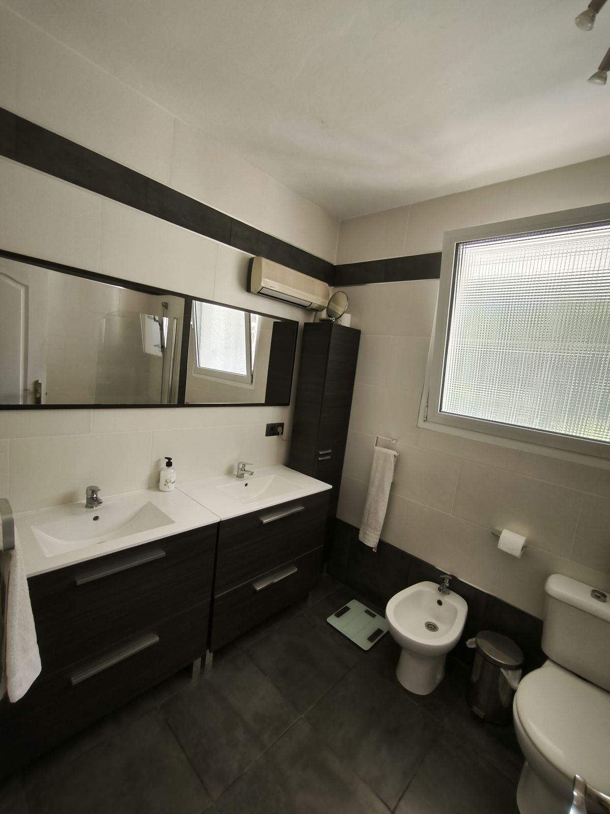 5 Bed Townhouse for sale in Cerros Del Aguila Costa Del Sol, Málaga, Spain