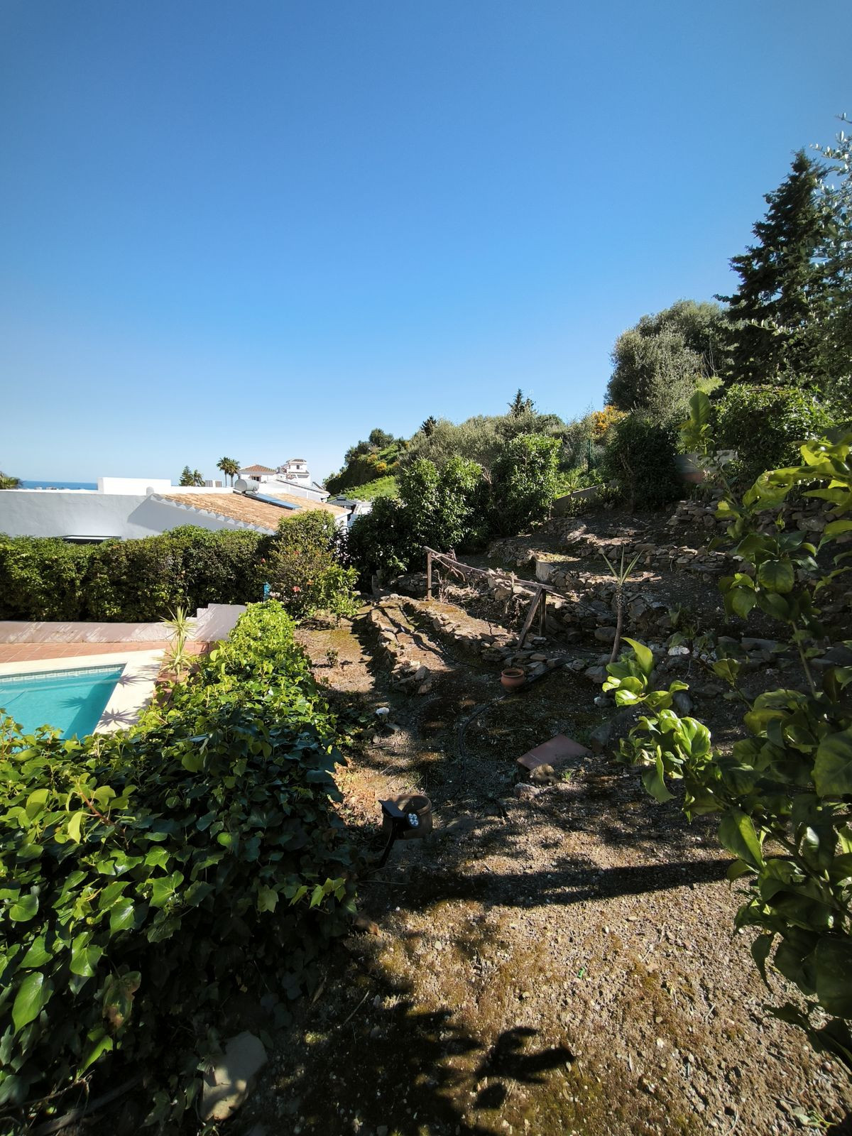 5 Bed Townhouse for sale in Cerros Del Aguila Costa Del Sol, Málaga, Spain