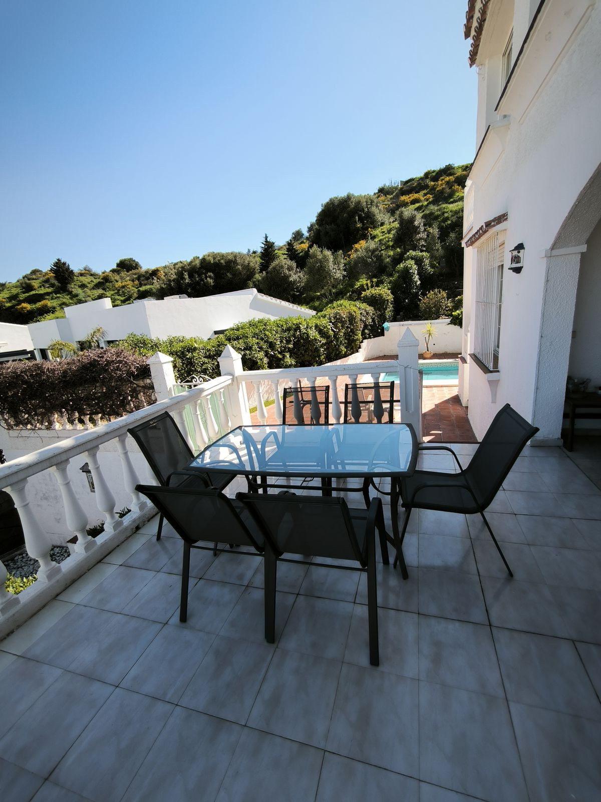 5 Bed Townhouse for sale in Cerros Del Aguila Costa Del Sol, Málaga, Spain