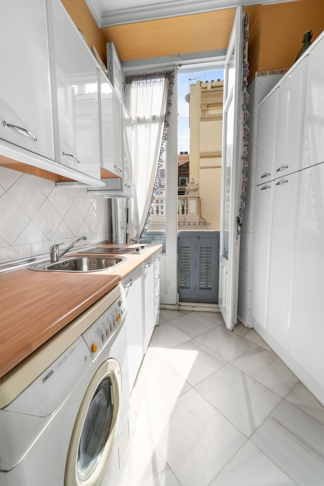 Se vende Apartamento Planta Media de 1 dormitorios en Costa Del Sol, Málaga, España