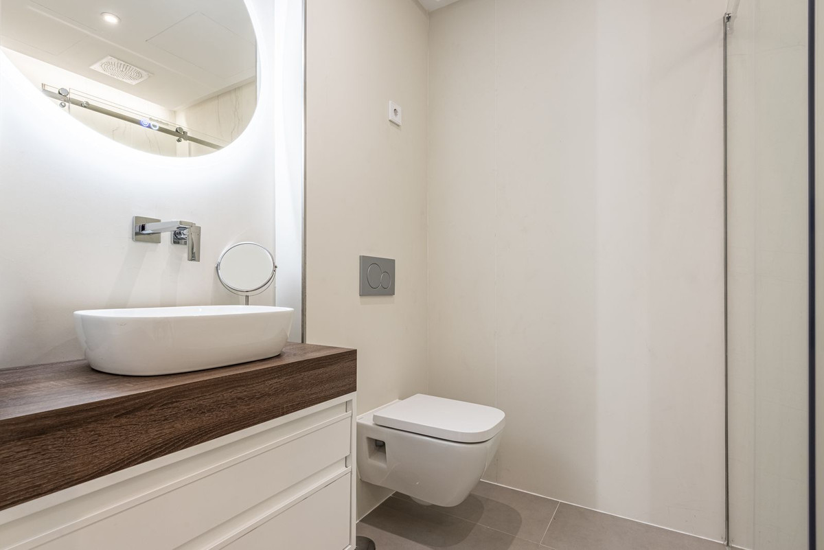 3 Bed Apartment for sale in Higueron Costa Del Sol, Málaga, Spain