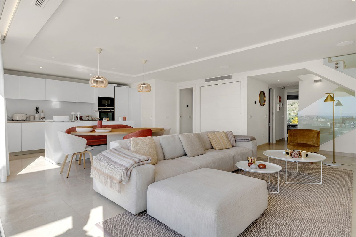 3 Bed Apartment for sale in Nueva Andalucía Costa Del Sol, Málaga, Spain