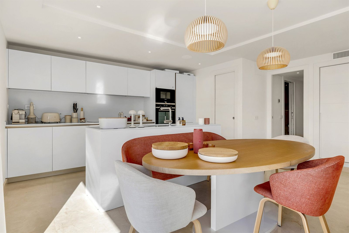 3 Bed Apartment for sale in Nueva Andalucía Costa Del Sol, Málaga, Spain