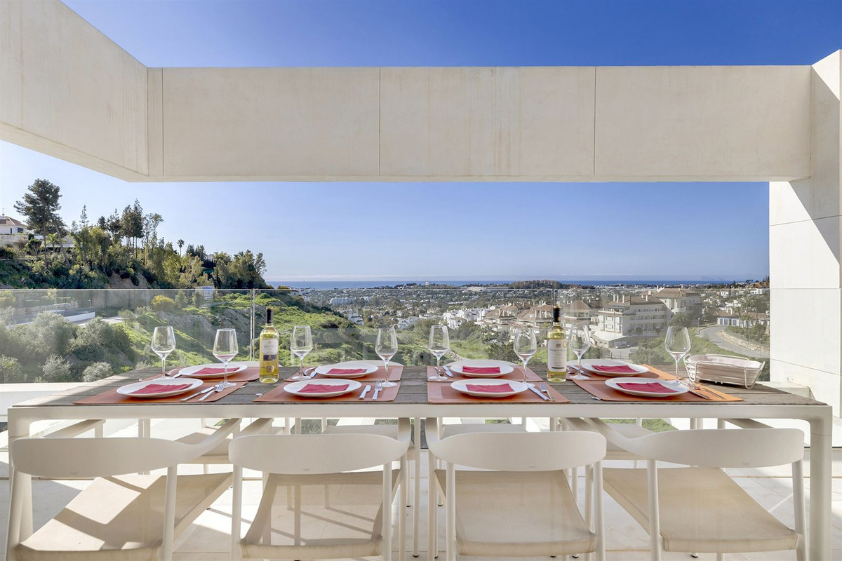 3 Bed Apartment for sale in Nueva Andalucía Costa Del Sol, Málaga, Spain