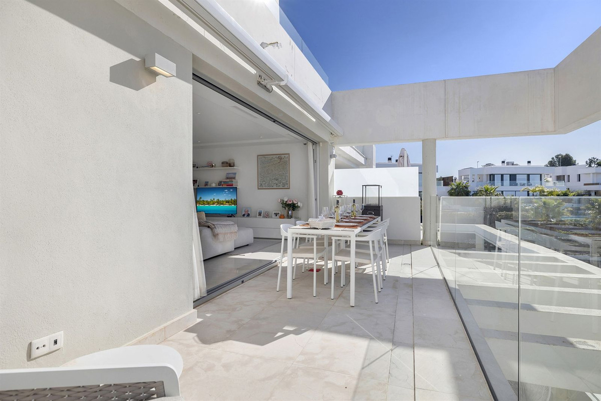3 Bed Apartment for sale in Nueva Andalucía Costa Del Sol, Málaga, Spain