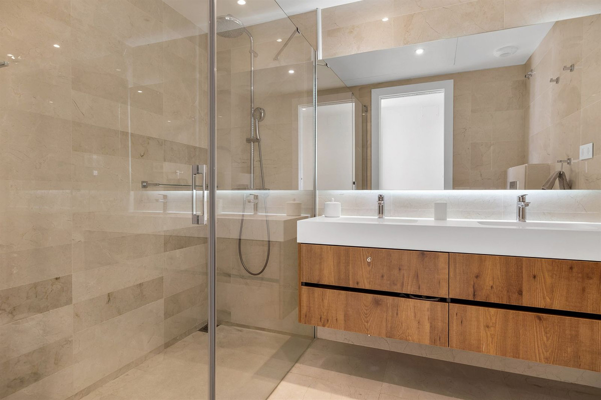 3 Bed Apartment for sale in Nueva Andalucía Costa Del Sol, Málaga, Spain