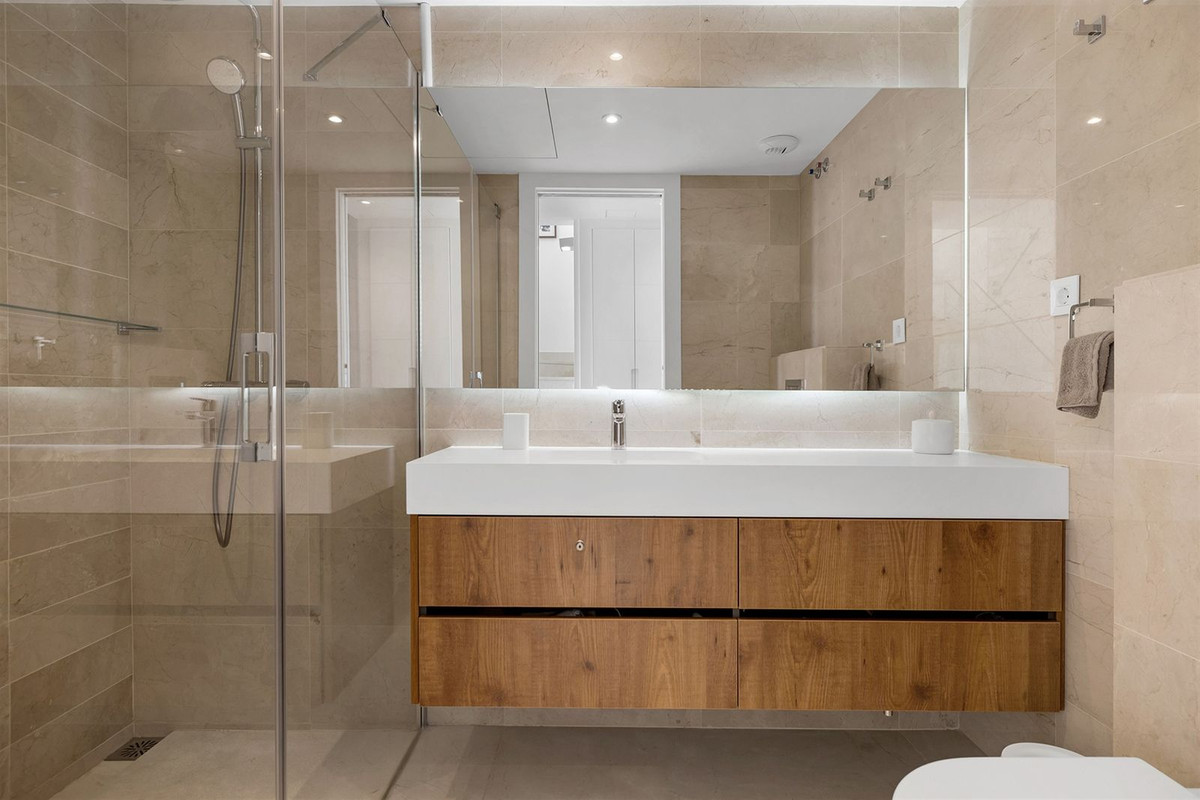 3 Bed Apartment for sale in Nueva Andalucía Costa Del Sol, Málaga, Spain