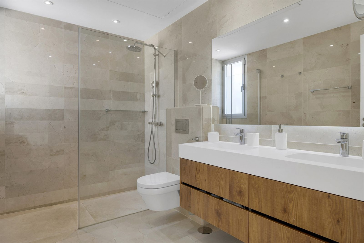 3 Bed Apartment for sale in Nueva Andalucía Costa Del Sol, Málaga, Spain