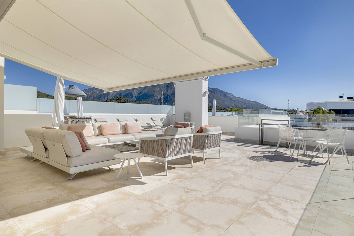 3 Bed Apartment for sale in Nueva Andalucía Costa Del Sol, Málaga, Spain