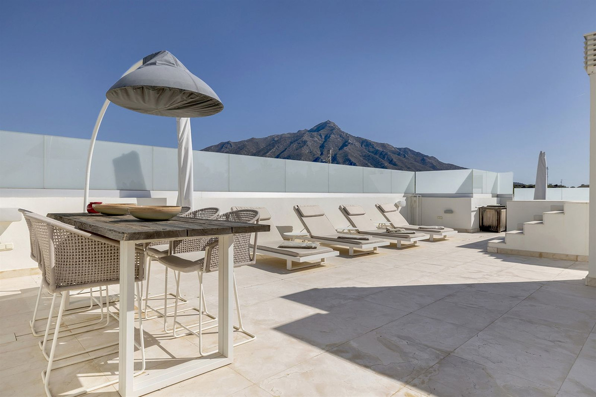3 Bed Apartment for sale in Nueva Andalucía Costa Del Sol, Málaga, Spain