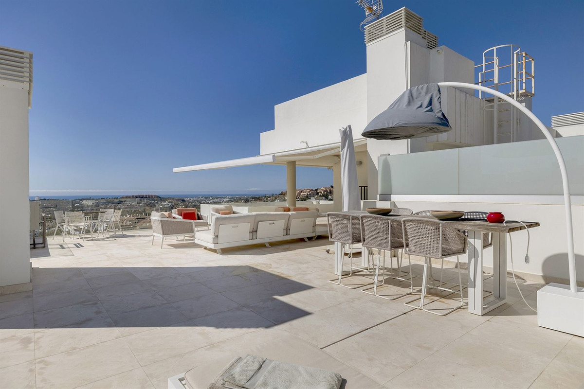 3 Bed Apartment for sale in Nueva Andalucía Costa Del Sol, Málaga, Spain