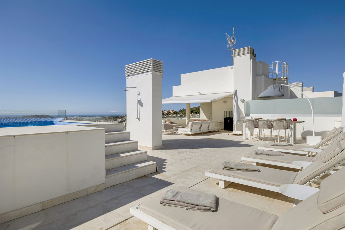 3 Bed Apartment for sale in Nueva Andalucía Costa Del Sol, Málaga, Spain