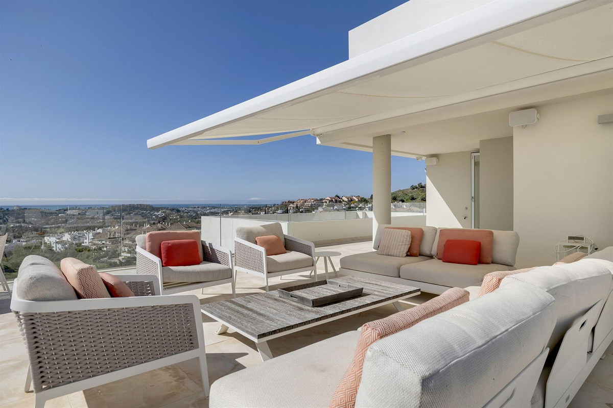 3 Bed Apartment for sale in Nueva Andalucía Costa Del Sol, Málaga, Spain