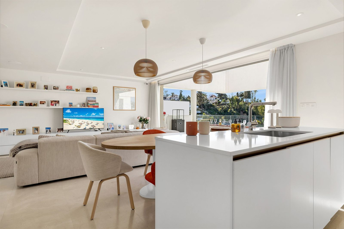 3 Bed Apartment for sale in Nueva Andalucía Costa Del Sol, Málaga, Spain