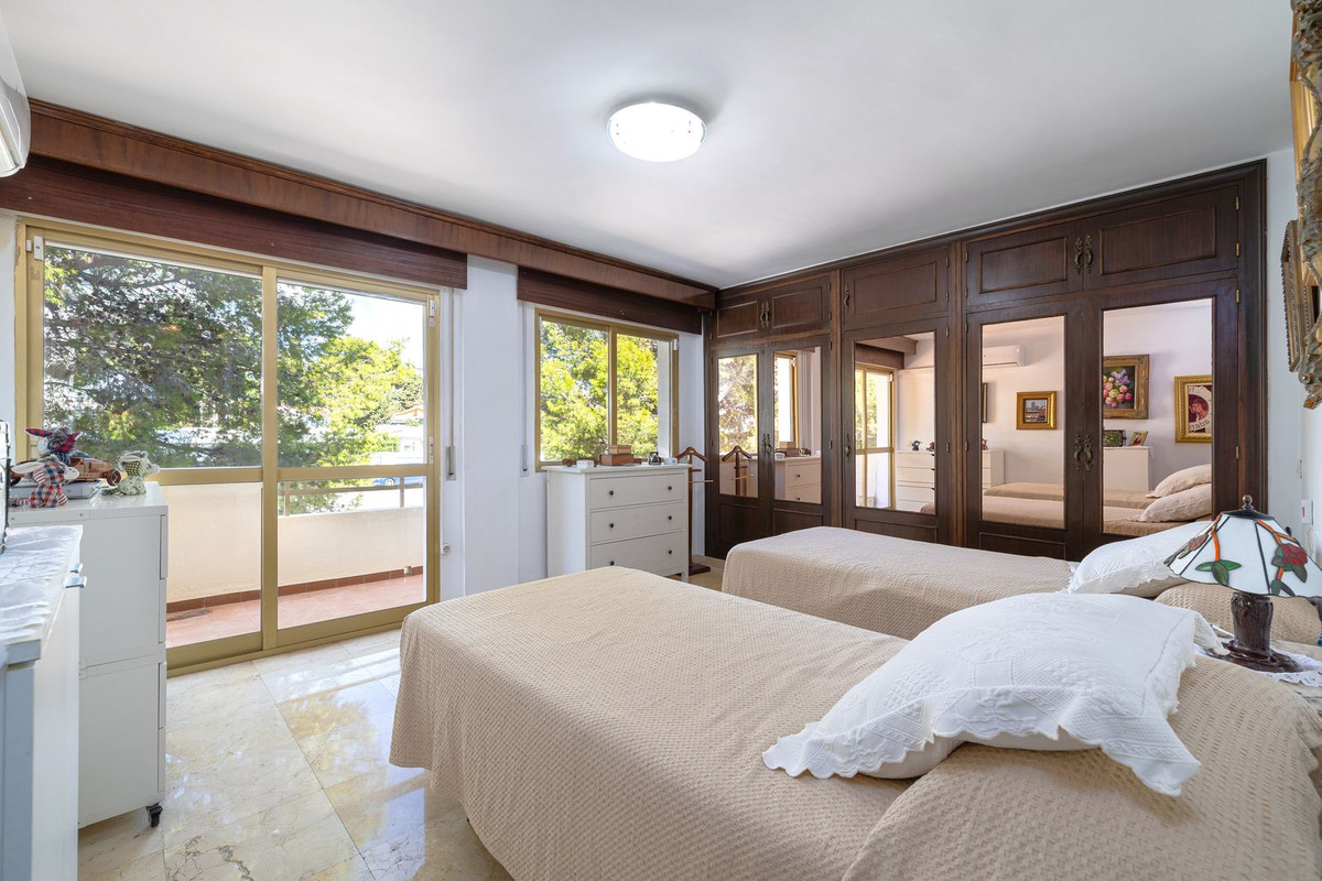 3 Bed Apartment for sale in Benalmadena Costa Del Sol, Málaga, Spain