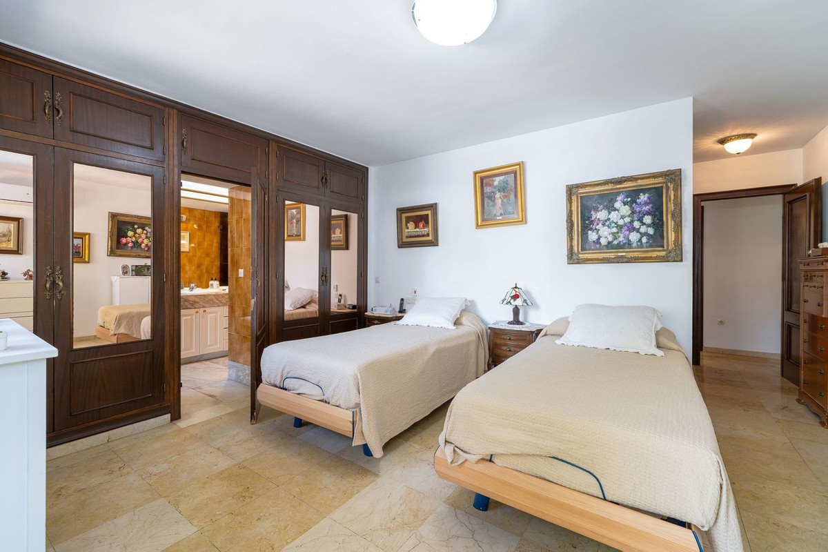 3 Bed Apartment for sale in Benalmadena Costa Del Sol, Málaga, Spain