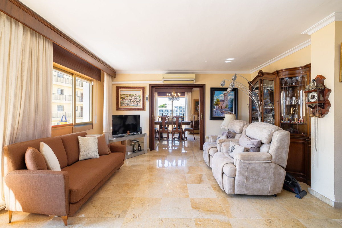 3 Bed Apartment for sale in Benalmadena Costa Del Sol, Málaga, Spain