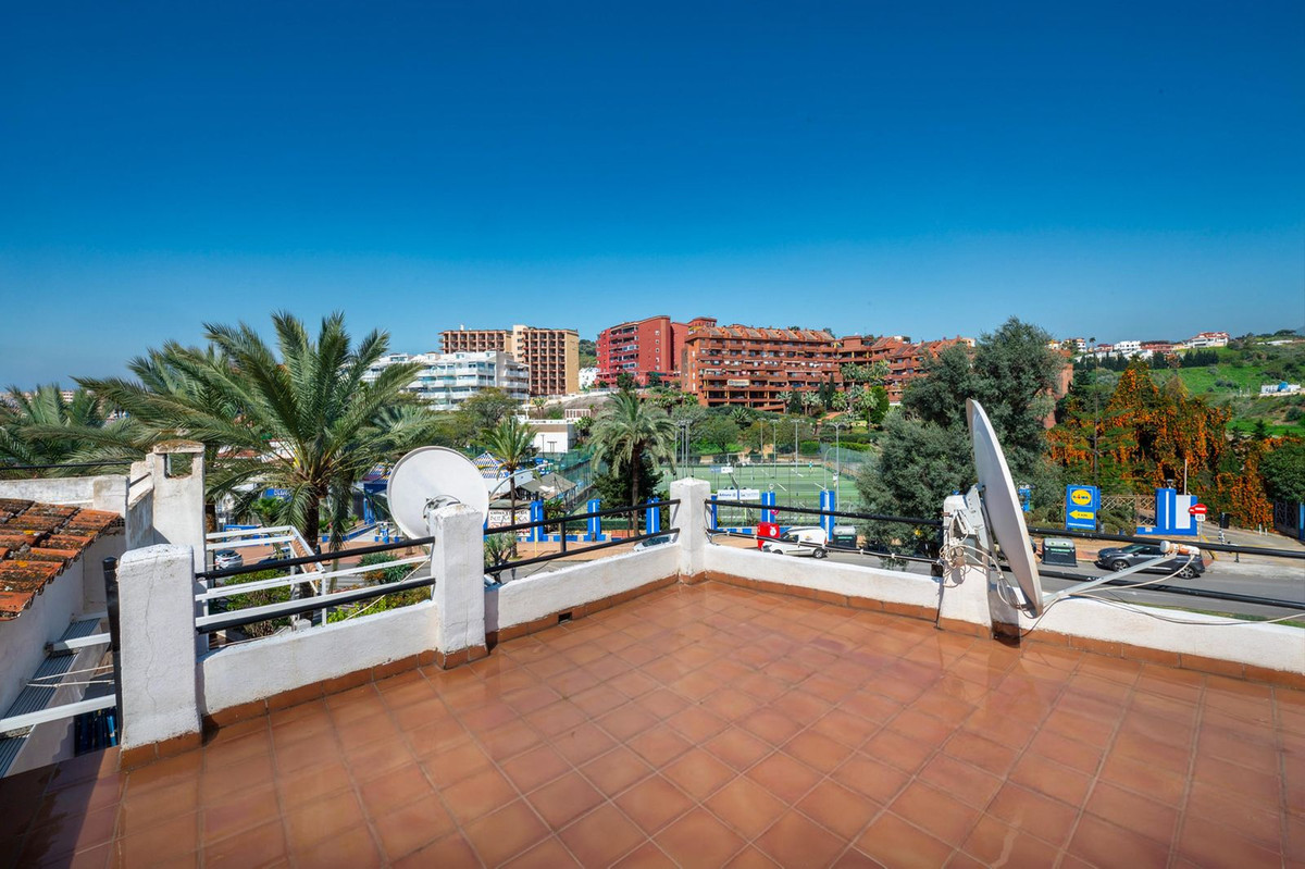 2 Bed Apartment for sale in Benalmadena Costa Del Sol, Málaga, Spain