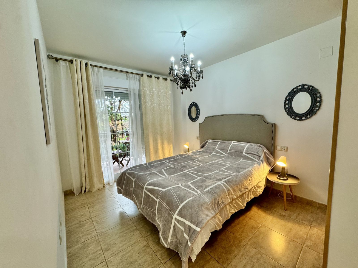 2 Bed Apartment for sale in Estepona Costa Del Sol, Málaga, Spain