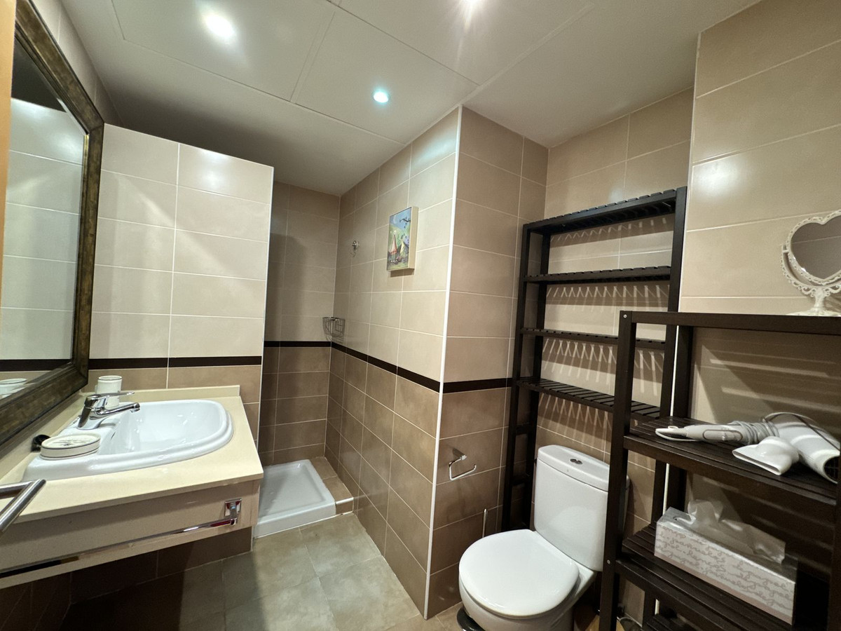 2 Bed Apartment for sale in Estepona Costa Del Sol, Málaga, Spain