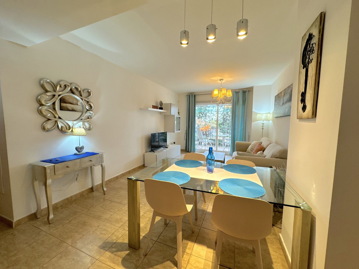 2 Bed Apartment for sale in Estepona Costa Del Sol, Málaga, Spain
