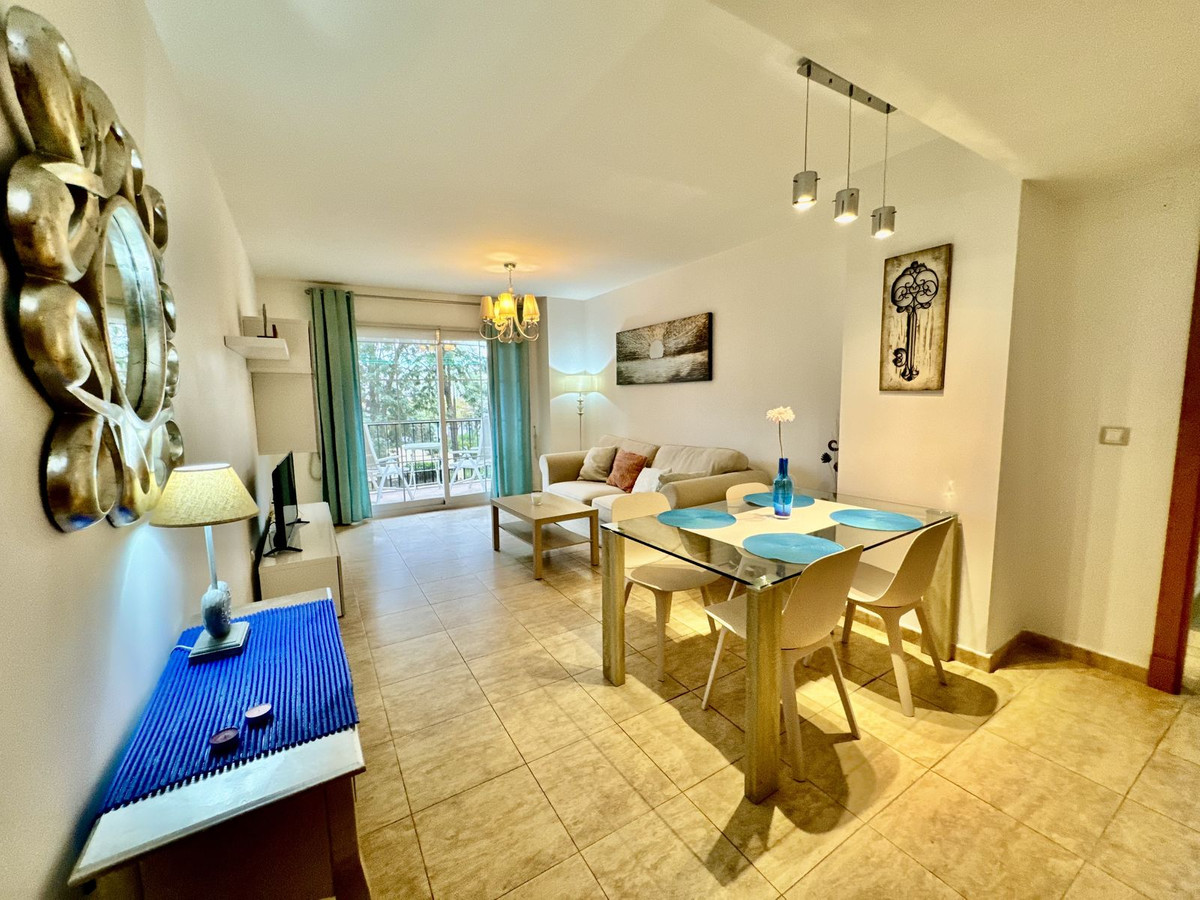 2 Bed Apartment for sale in Estepona Costa Del Sol, Málaga, Spain