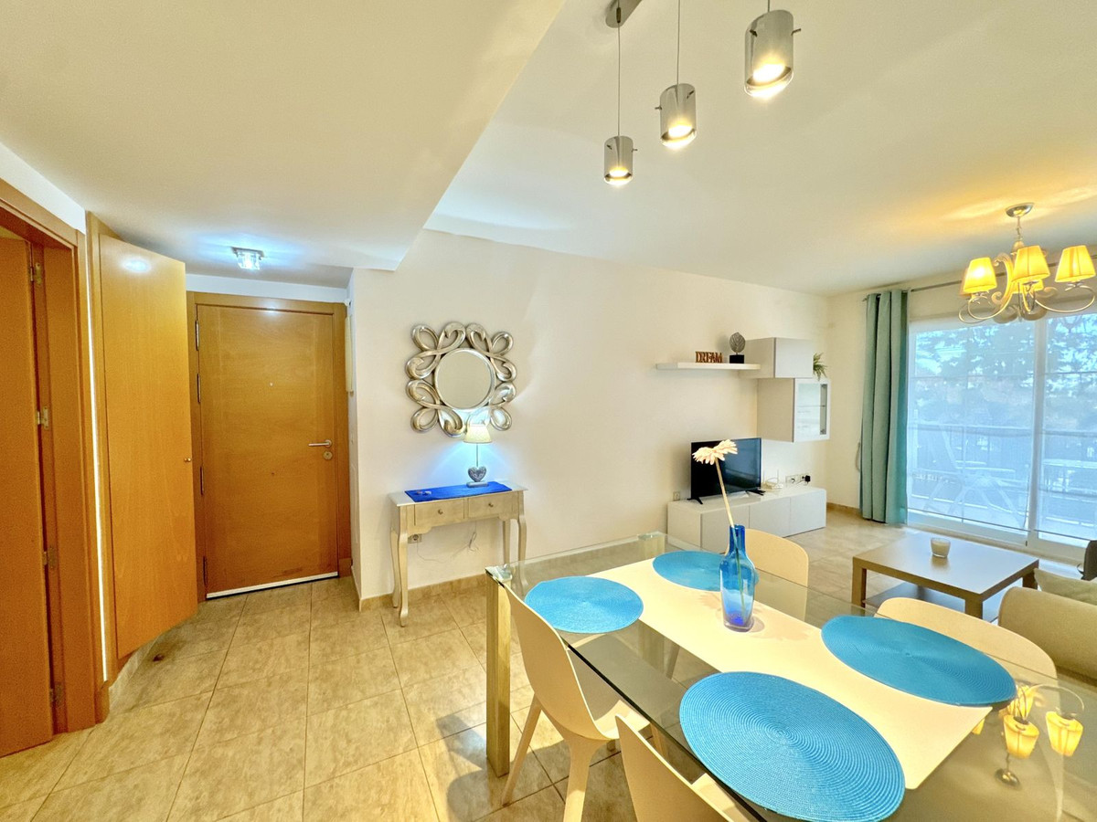 2 Bed Apartment for sale in Estepona Costa Del Sol, Málaga, Spain