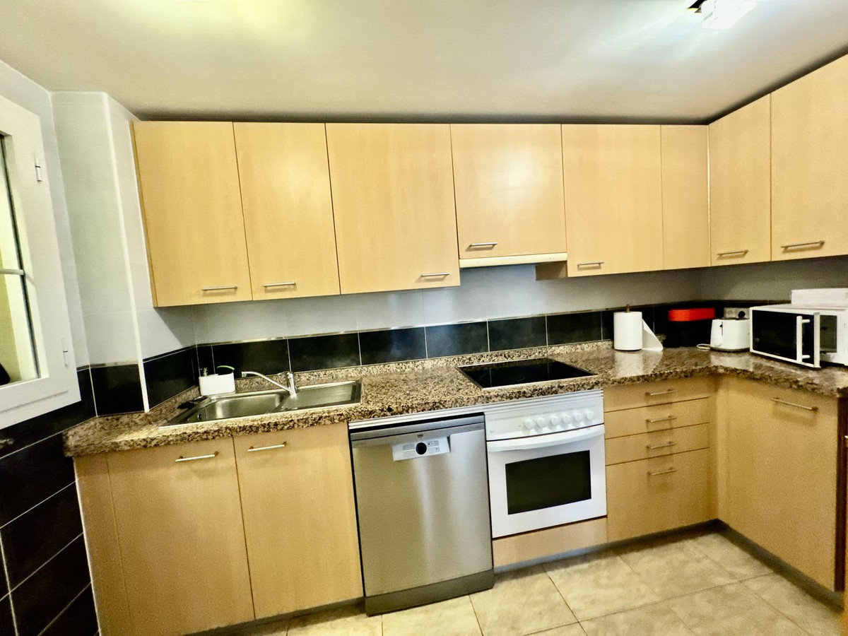 2 Bed Apartment for sale in Estepona Costa Del Sol, Málaga, Spain