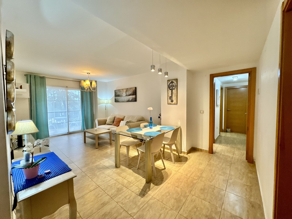 2 Bed Apartment for sale in Estepona Costa Del Sol, Málaga, Spain