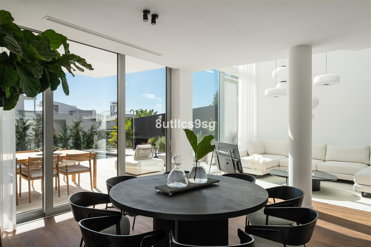 Se vende Pareada de 4 dormitorios en Costa Del Sol, Málaga, España