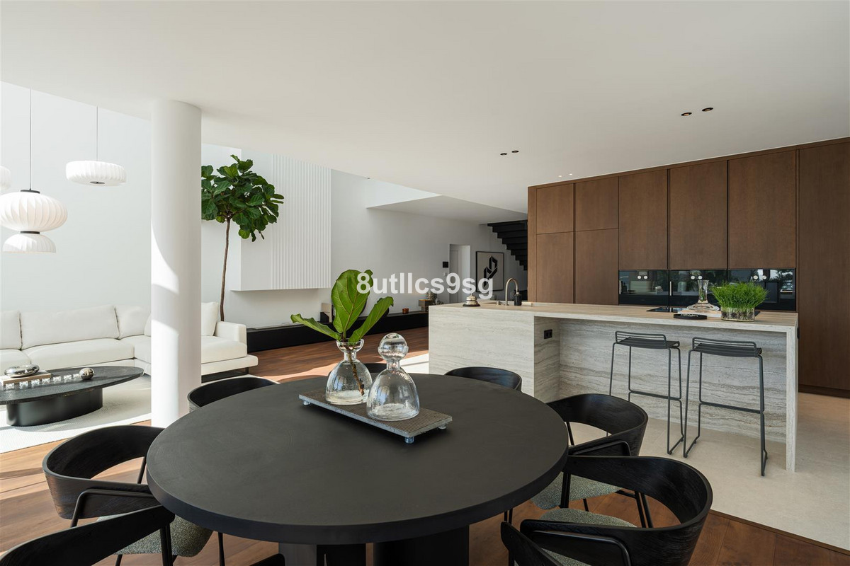 Se vende Pareada de 4 dormitorios en Costa Del Sol, Málaga, España