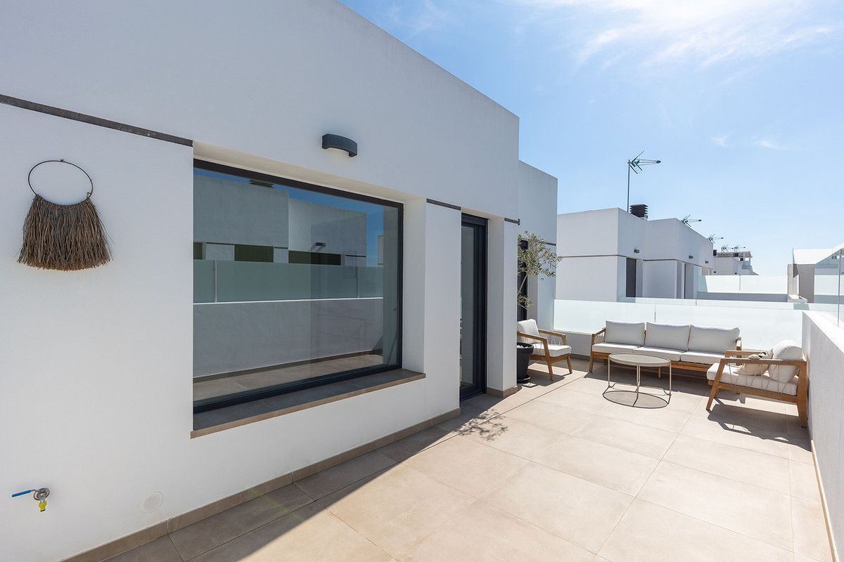 Se vende Villa - Chalet de 3 dormitorios en Costa Blanca, Alicante, España