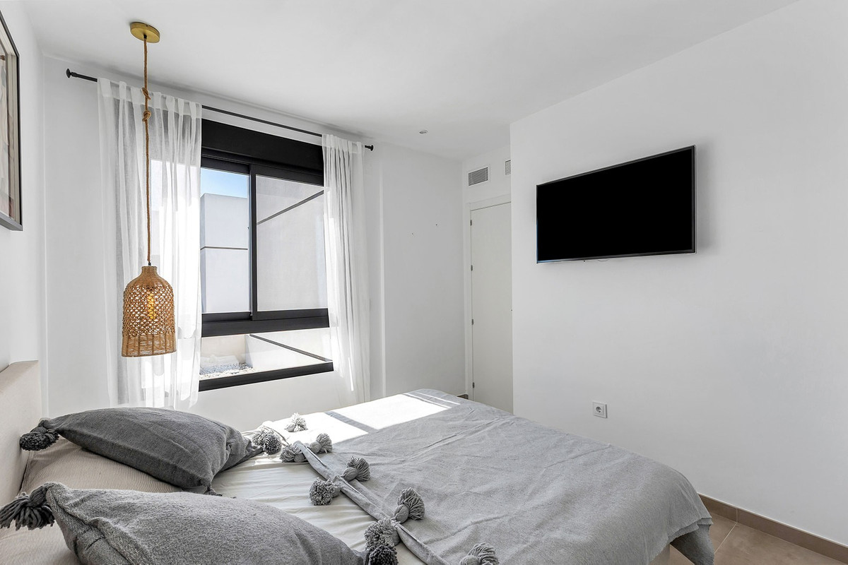 Se vende Villa - Chalet de 3 dormitorios en Costa Blanca, Alicante, España