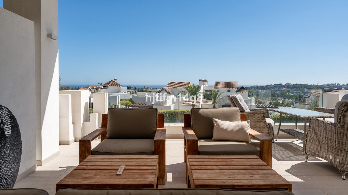 3 Bed Apartment for sale in Nueva Andalucía Costa Del Sol, Málaga, Spain