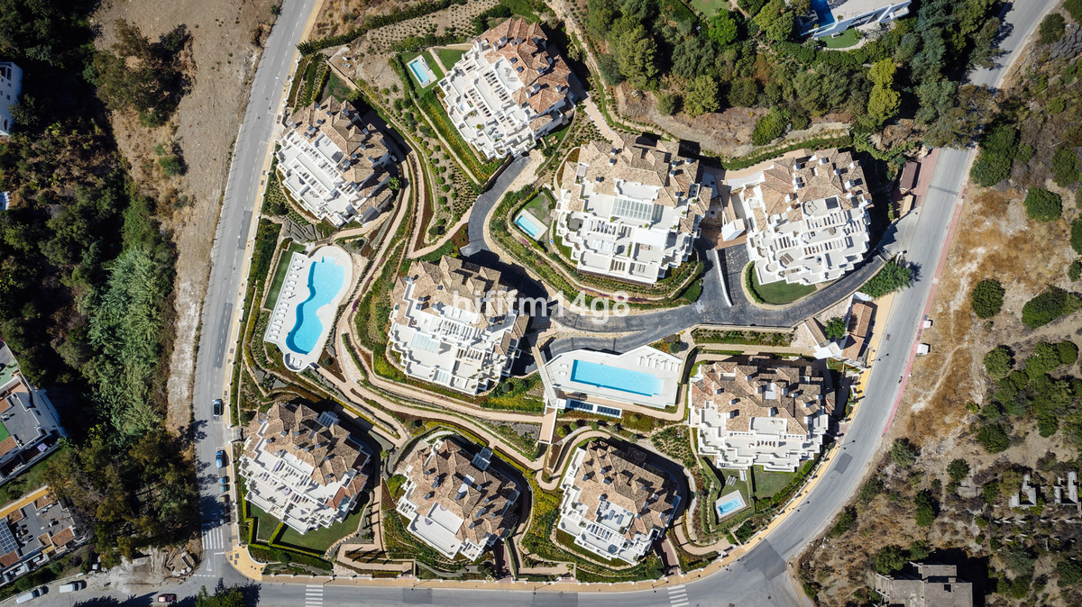 3 Bed Apartment for sale in Nueva Andalucía Costa Del Sol, Málaga, Spain