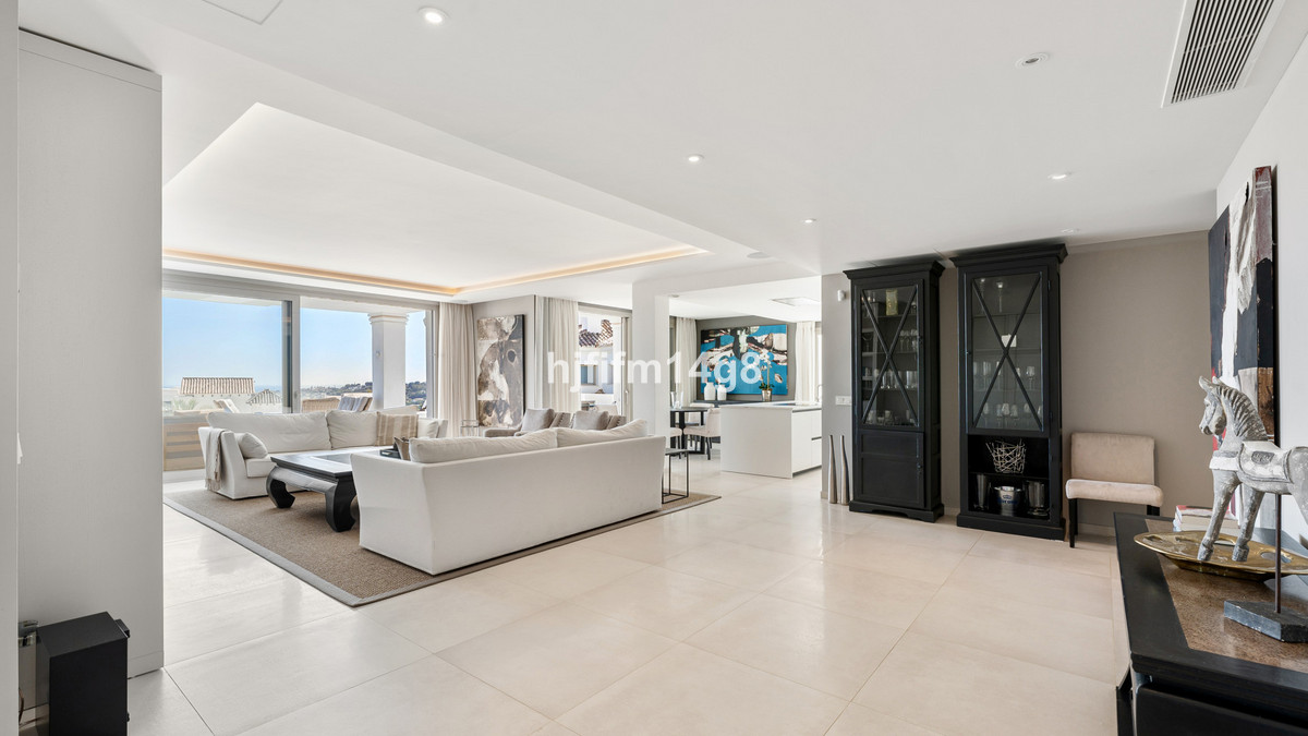 3 Bed Apartment for sale in Nueva Andalucía Costa Del Sol, Málaga, Spain